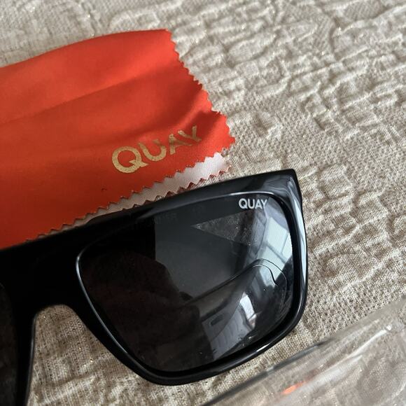 Quay Australia Frontrunner Gloss Black Frame Polarized Sunglasses - Picture 3 of 10